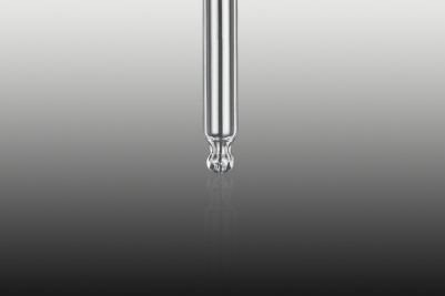 Zakraplacz z pipetą 57 mm, nakrętka czarna PP